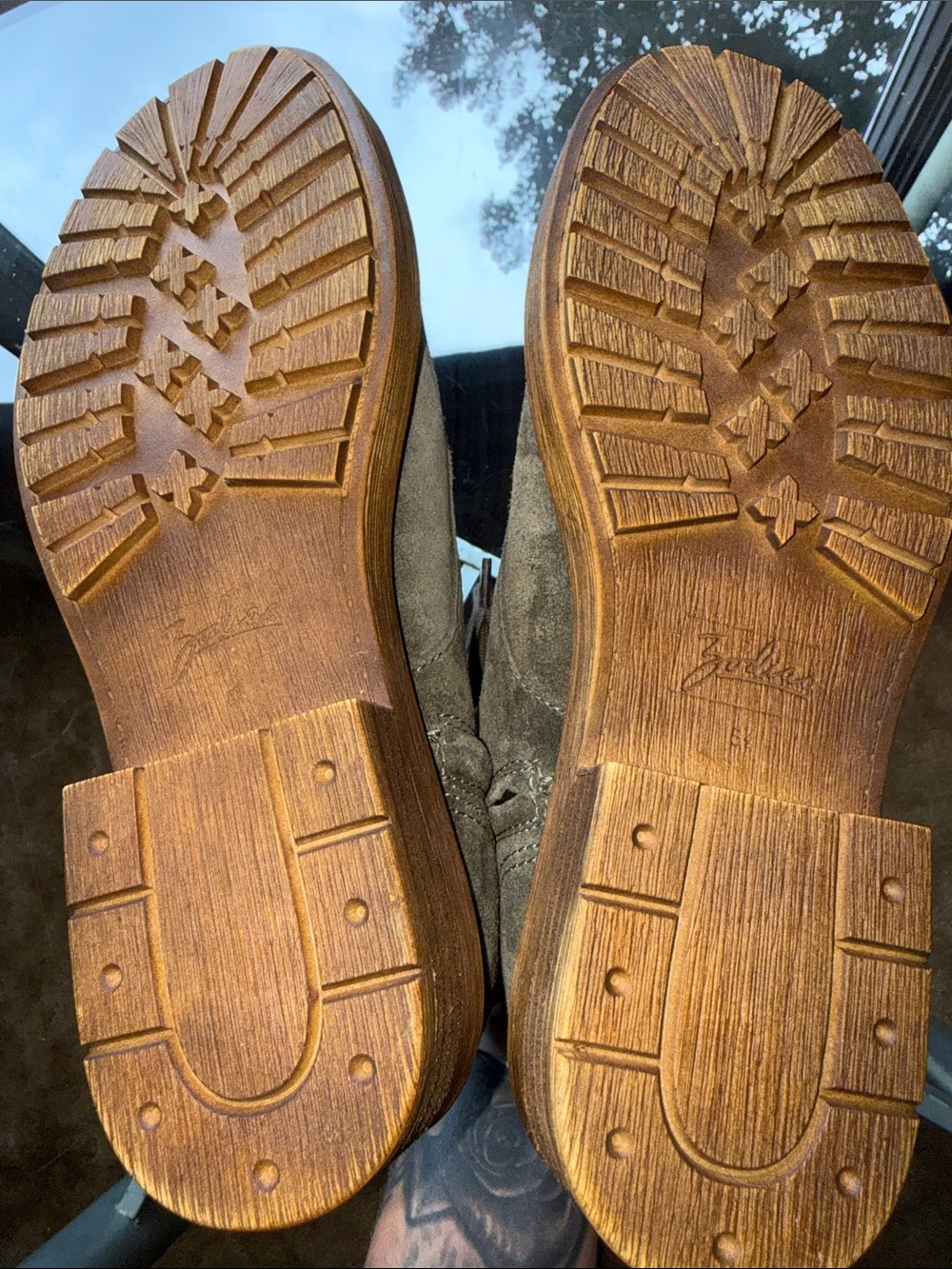 Zodiac 8 1/2 Green Suede Boots - Picture 4 of 4